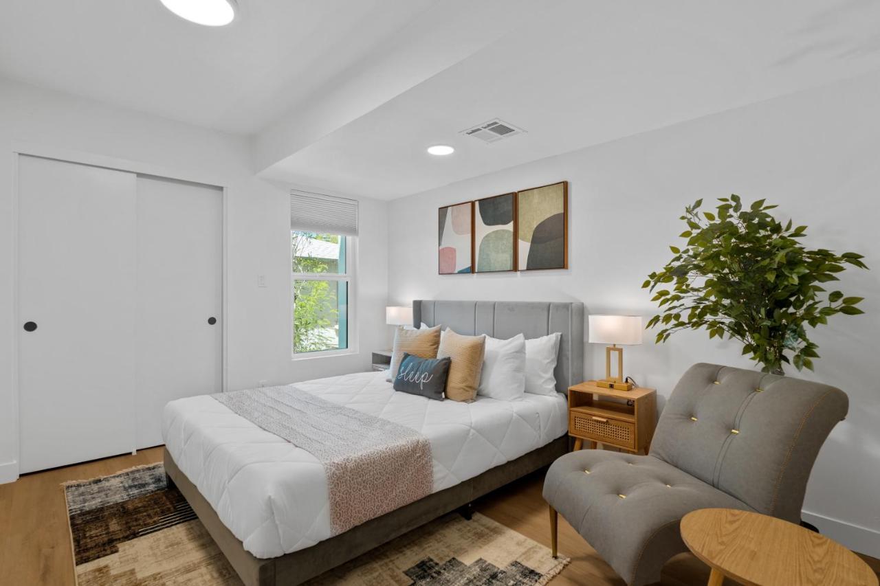 Chic Uptown Phoenix Home - Pool Table & Perfect Location ภายนอก รูปภาพ