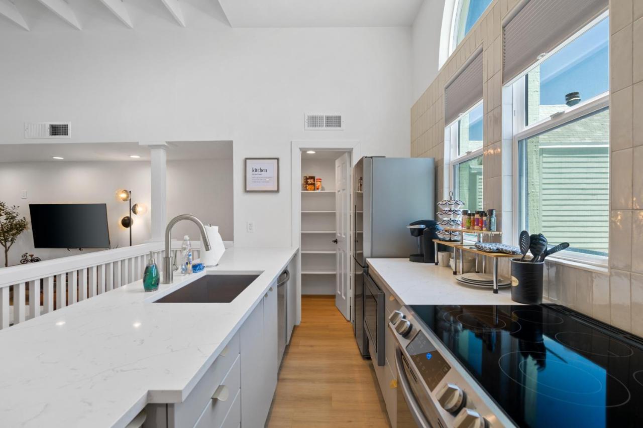 Chic Uptown Phoenix Home - Pool Table & Perfect Location ภายนอก รูปภาพ