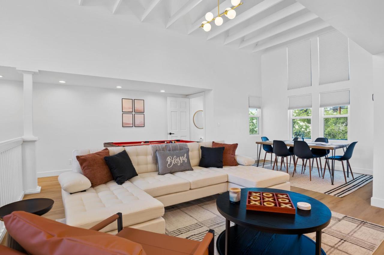 Chic Uptown Phoenix Home - Pool Table & Perfect Location ภายนอก รูปภาพ